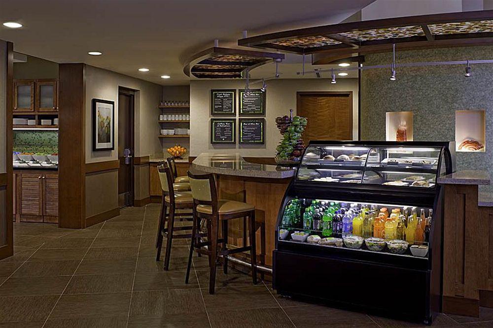 Hyatt Place Charleston Airport / Convention Center North Charleston Restaurant photo